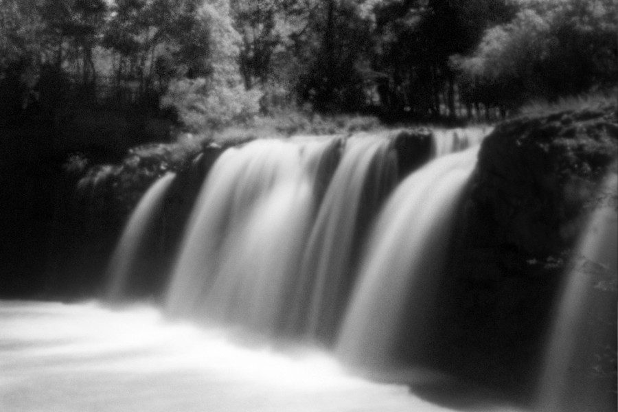 "Cascada Estenopeica" de Gustavo Torossi