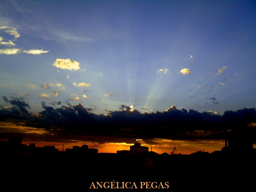 "LO CIELO DE LA PRIMAVERA.." de Anglica Pegas