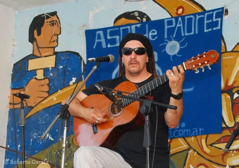 "Asociacin Civil Paanhi, Festival Solidario 2010." de Roberto Garcia