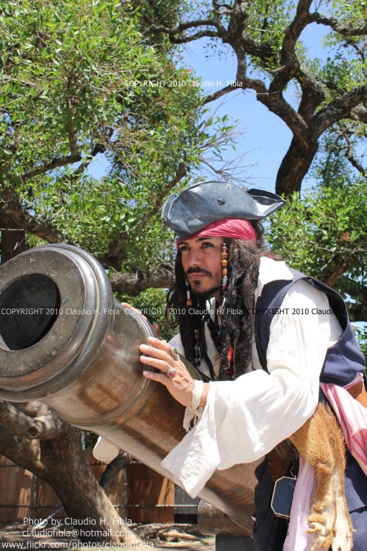 "Jack Sparrow junto al can" de Claudio H. Fibla