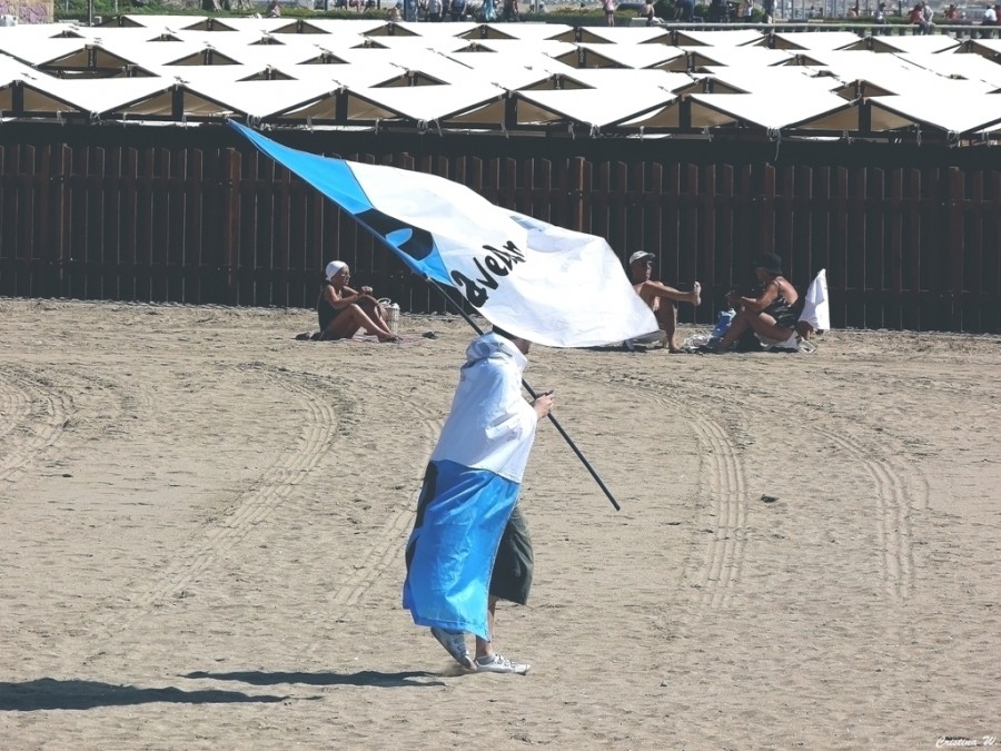 "Cumbre en la playa...." de Cristina Wnetrzak