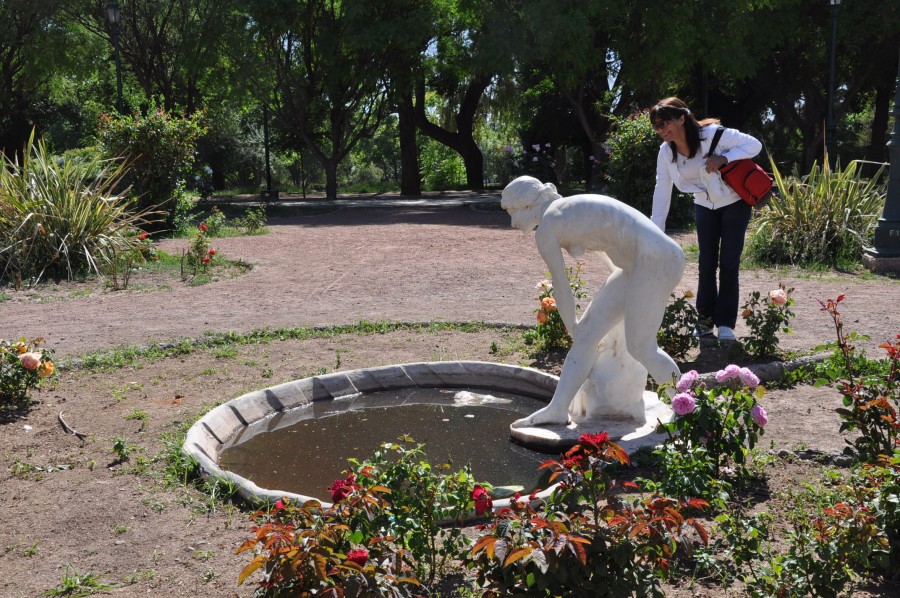 "LA TURISTA CURIOSA...." de Jose Alberto Vicente