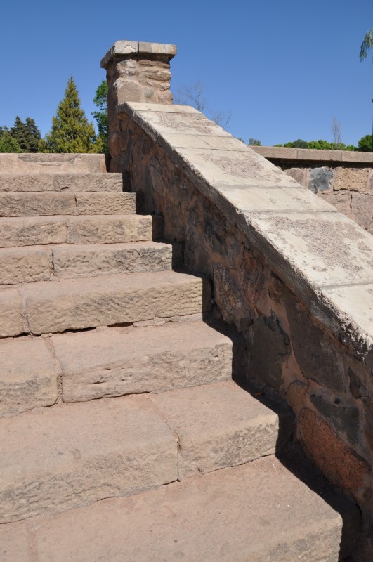 "ESCALONES DE PIEDRA" de Jose Alberto Vicente