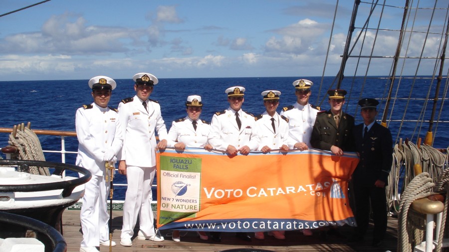 "El Voto Cataratas uniendo militares Suamericanos" de Alberto Rodolfo Dillon