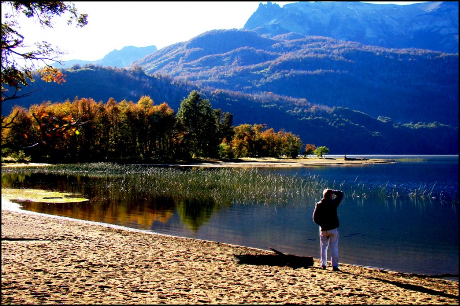 "Contemplando el paisaje" de Mabel Ana Solvas