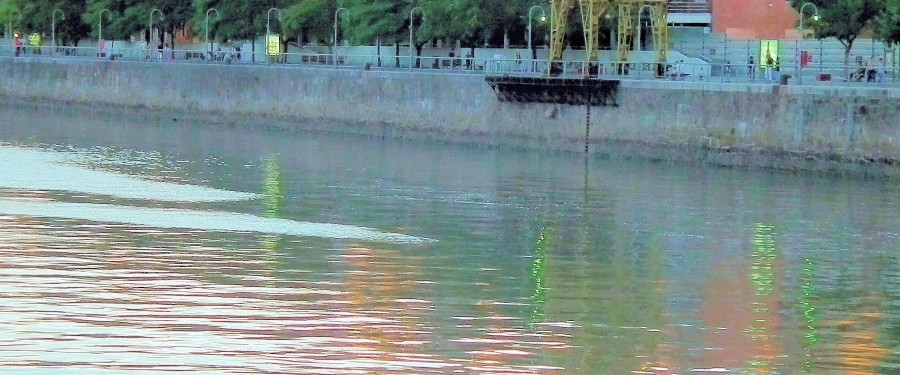 "canal del rio de La Plata" de Rosie Kolacek