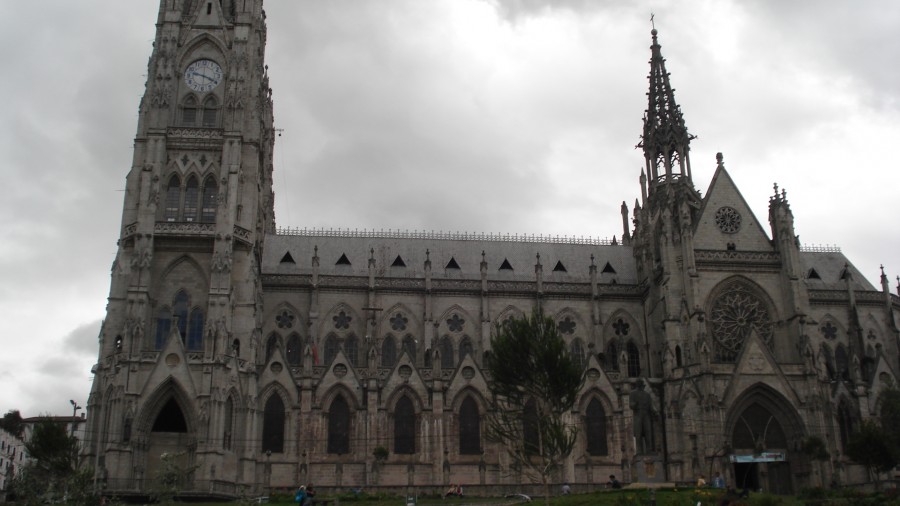 "Basilica de Quito, Ecuador" de Alberto Rodolfo Dillon