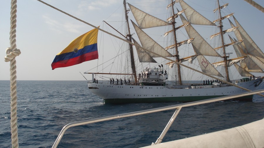 "La Fragata Gloria nos Despide en el Caribe" de Alberto Rodolfo Dillon