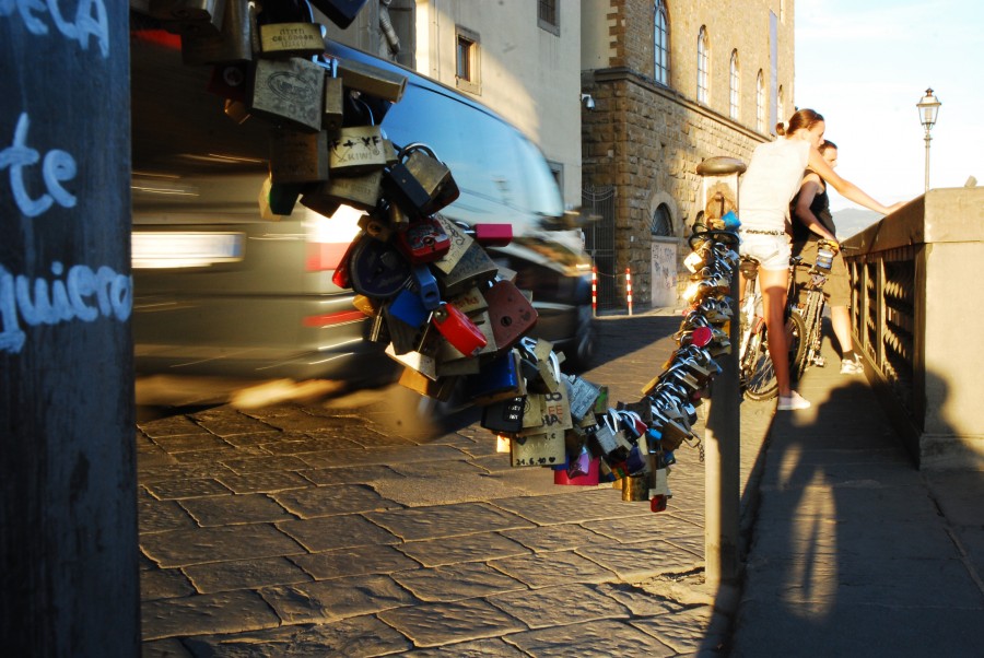 "candados en florencia" de Sergio Bosco