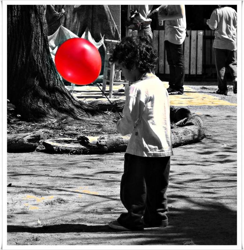 "El nio del globo rojo I" de Silvia Chamorro