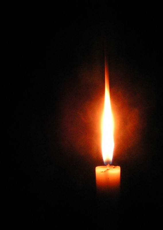 "A candle...without wind." de Franco Guaraldo