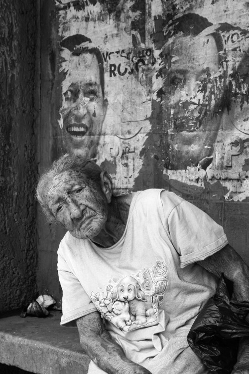 "La Anciana" de Victor Marquez