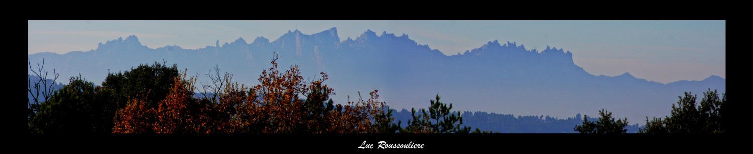 "Panoramica de Montserrat" de Luc Roussouliere
