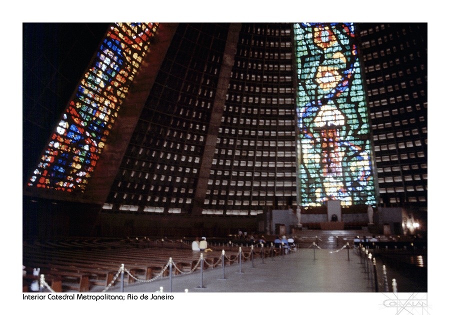 "Catedral Metropolitana (interior) - Ro de Janeiro" de Silvia Corvaln