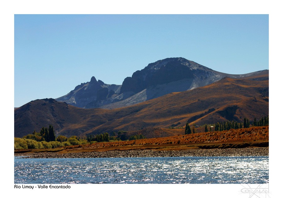 "Valle Encantado, Ro Limay" de Silvia Corvaln