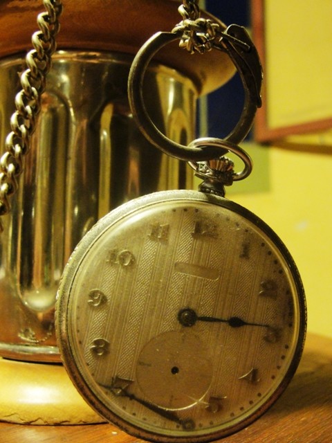 "reloj, no marques las horas..." de Andrea Cormick