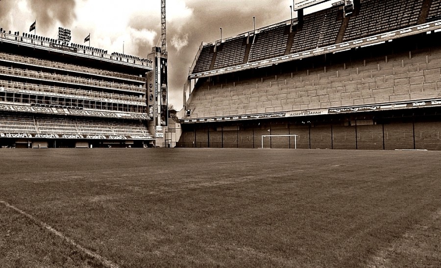 "soando con el gol de media cancha" de Fernando Oscar Colussi