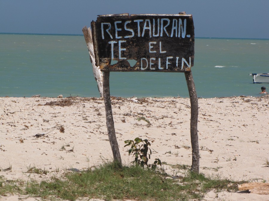 "Restaurante en la playa" de Wilson G. Mendoza.