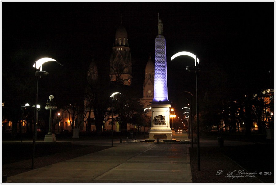 "Nocturnidad citadina" de Daniel A. Larrondo