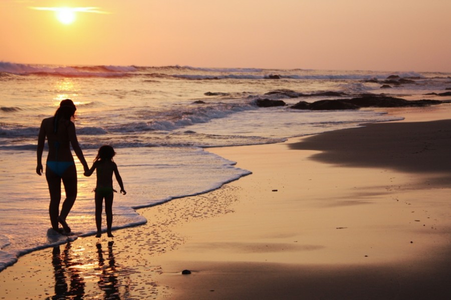 "Ocaso en la playa" de Virgilio Rodriguez