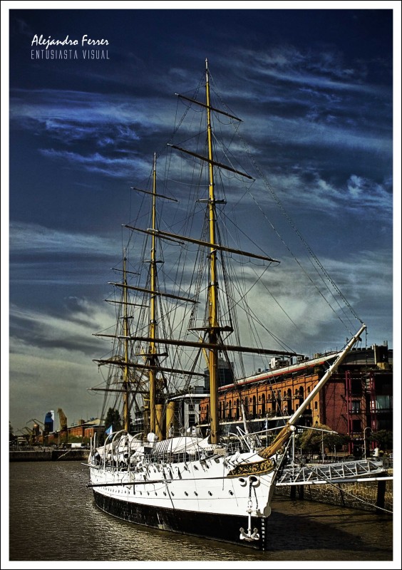 "En Puerto Madero" de Alejandro Ferrer