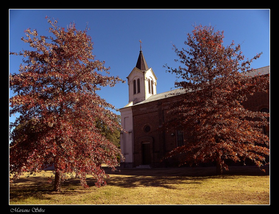 "Iglesia (Colonia San Jos)" de Mariana Silva