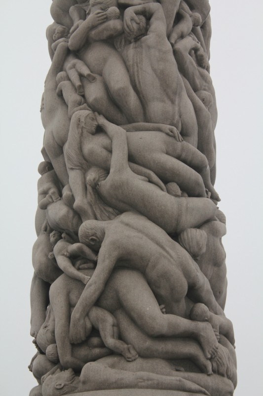 "`El monolito` - escultura de Vigeland" de Magne Myhre