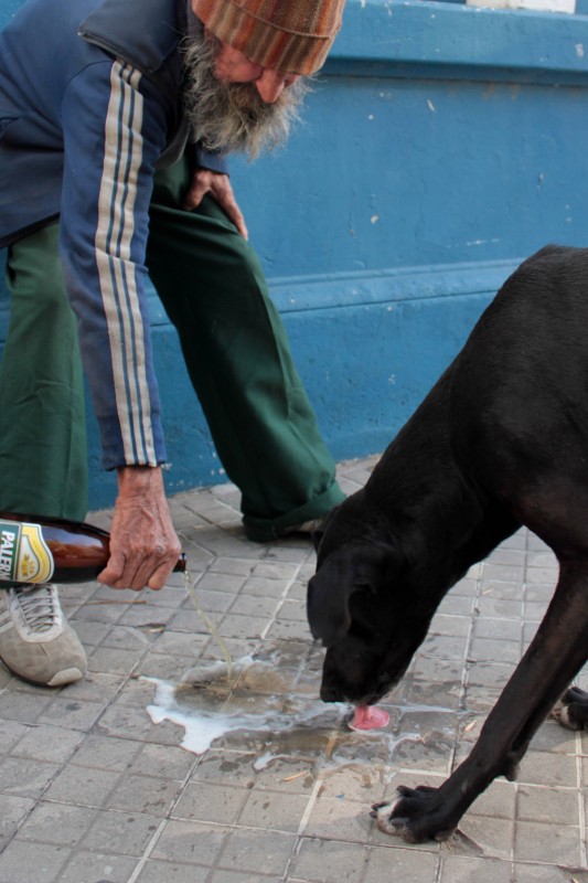 "El brindis de Negro" de Claudio H. Fibla