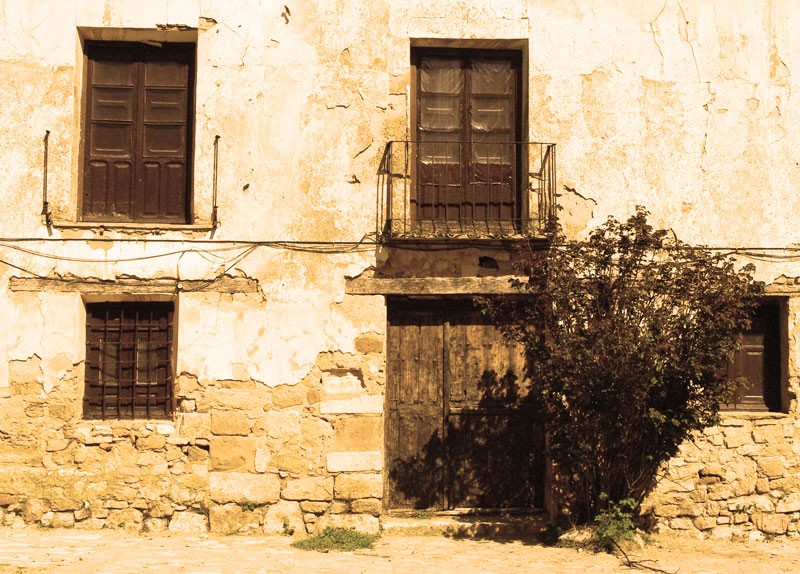 "Balcones y ventanas. XXXVII." de Felipe Martnez Prez