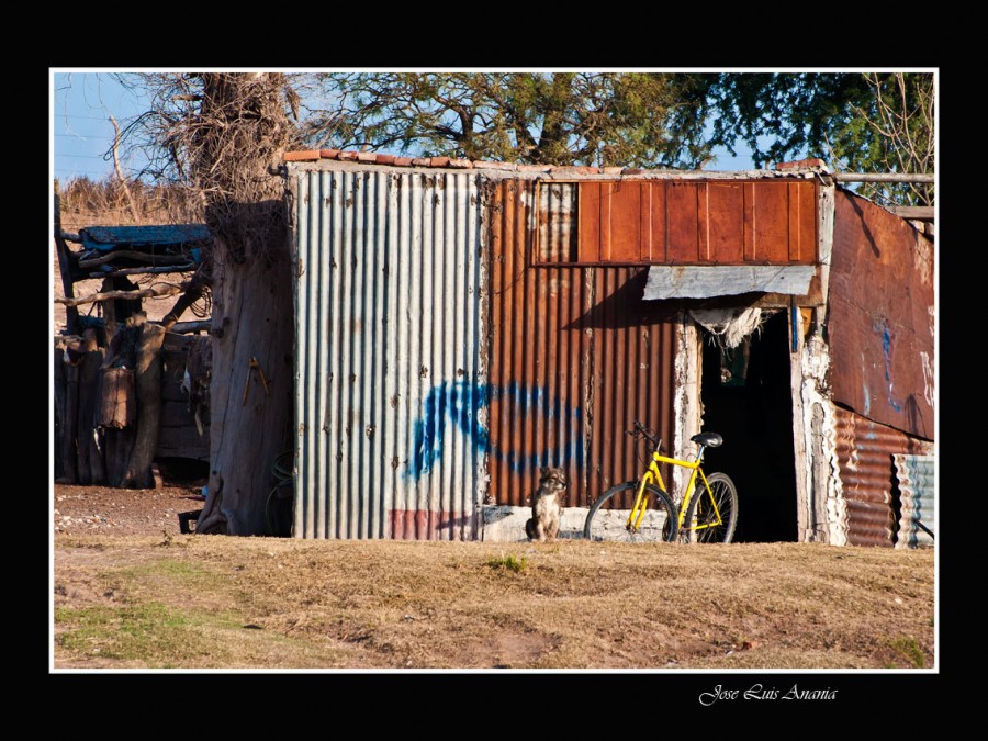 "cuido bici" de Jose Luis Anania