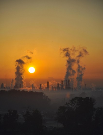 "Entre la niebla y la Contaminacion" de Matias Assandri