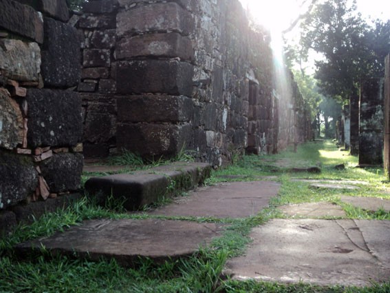 "Ruinas San Ignacio I" de Valeria Preti