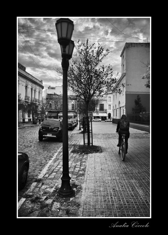 "San telmo en Bicicleta" de Analia Coccolo