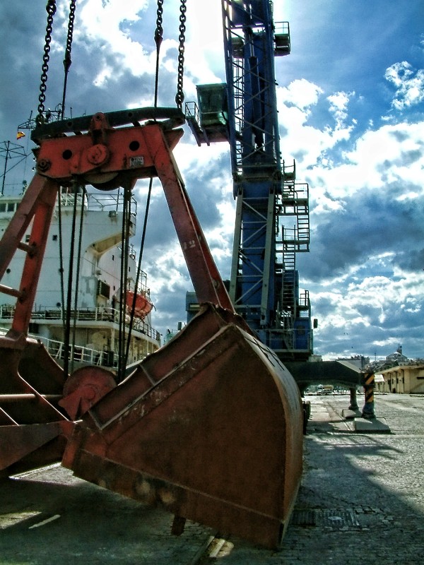 "Muelle de carga" de Manuel Velasco