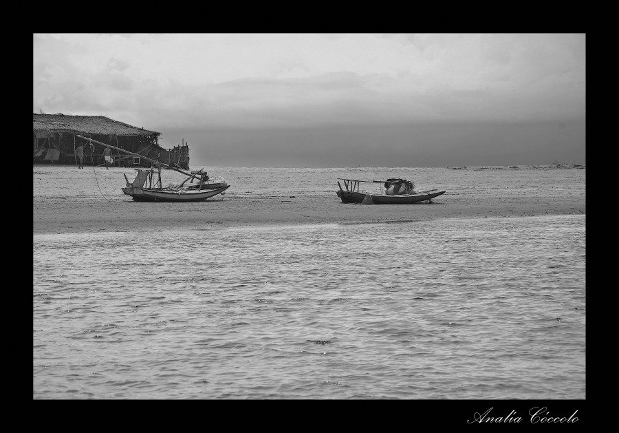 "a minutos de salir al mar" de Analia Coccolo