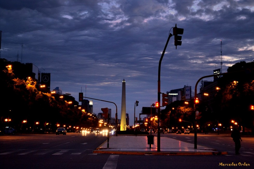 "en la ciudad de Buenos Aires, otro da comienza..." de Mercedes Orden