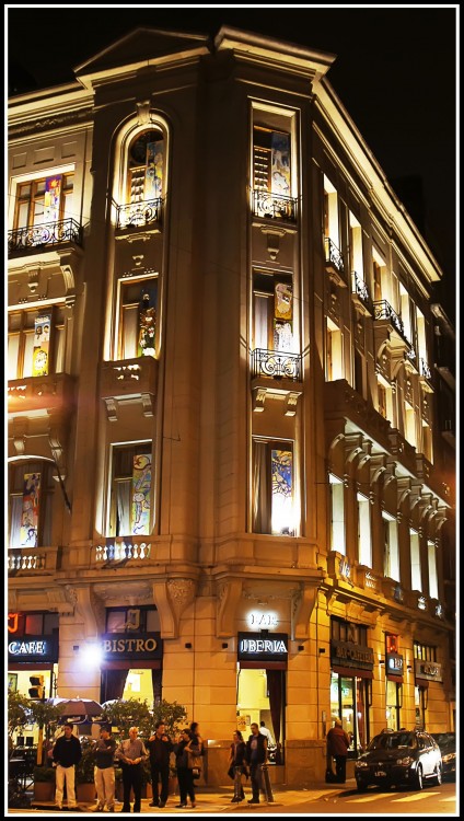 "Buenos Aires de noche" de Hugo Lorenzo