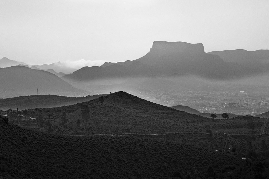 "Lomas y sierra" de Francisco Jos Cerd Ortiz