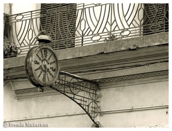 "`Reloj`" de Brenda Maaricua