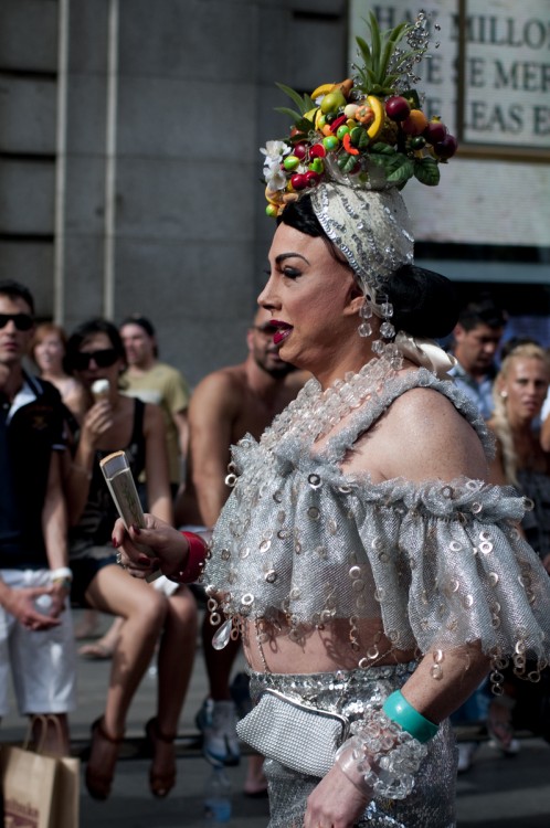 "Da del orgullo gay en Madrid, 02-07-2011" de Eugenio Bonilla Calonge