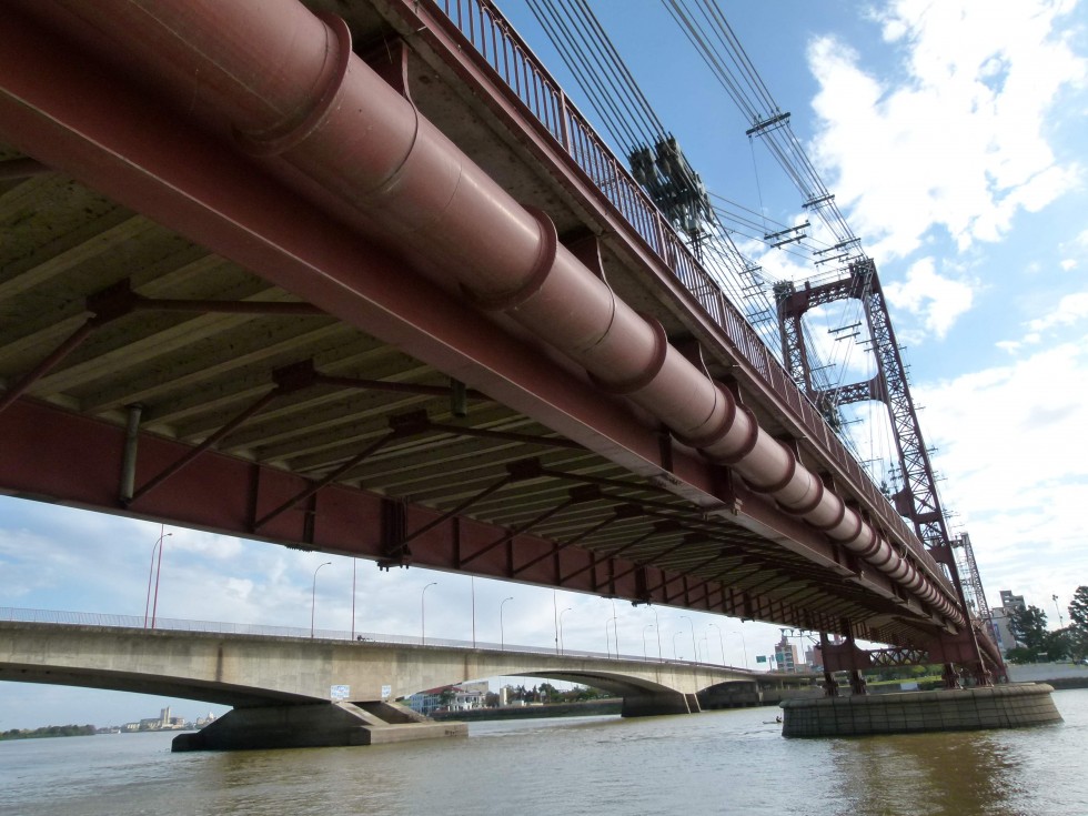 "Puente Colgante" de Carlos Dichiara