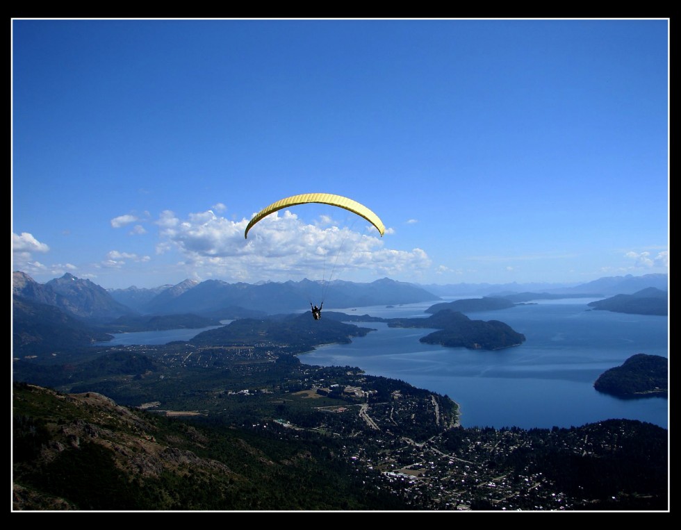 "Bariloche desde el aire" de Hugo Lorenzo