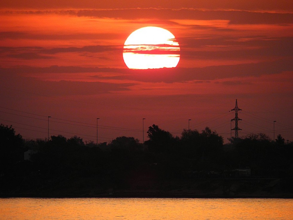 "Rio de oro, cielo de fuego" de Diego Cazorla Artieda