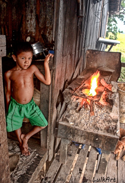 "infancia en un pueblo del Brasil" de Yulia Lyulkina