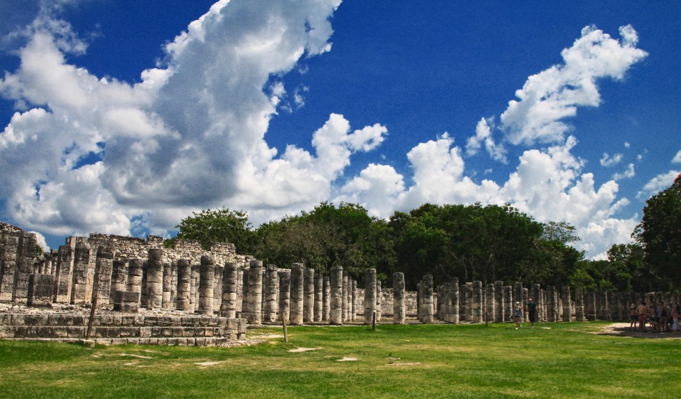 "Templo de las mil columnas" de Manuel Velasco