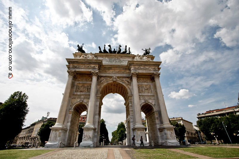 "Arco de Triunfo" de Alina Orellana