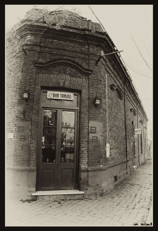 "Bar Don Tomas" de Hugo Lorenzo