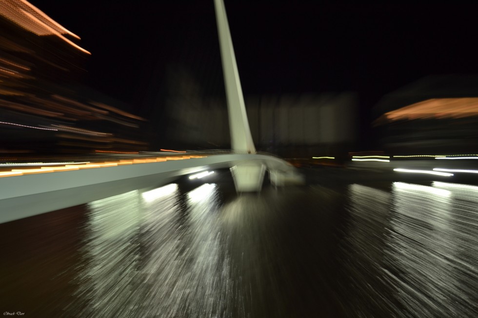 "Puente de La Mujer a gran velocidad" de David Obrach Hojman