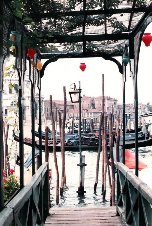 "`Venecia contigo`" de Hugo A. Hazaki