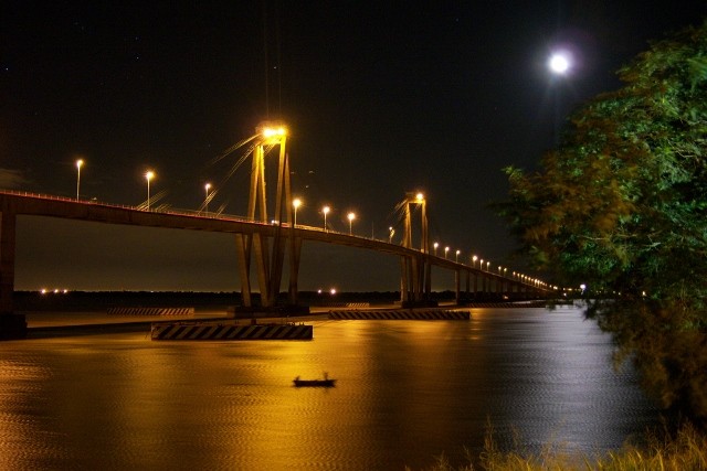 "pescando a la luz de la luna" de Daniel Alberto Prez